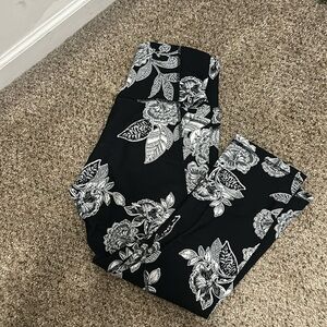 Capri Patterened Leggings